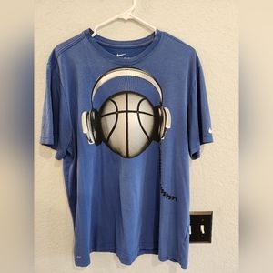 Nike Tee - Basketball with headphones